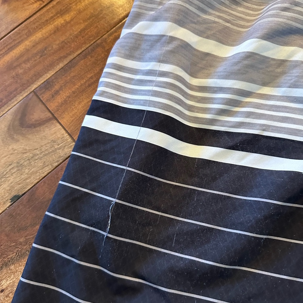 Men’s US Apparel swim trunks size small lightly used black and grey - Picture 4 of 5